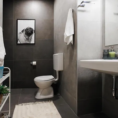 Creative Shelter 108m2 With Balcony Old Town * 베오그라드