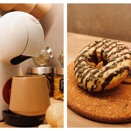 Apartamento Creative Shelter 108m2 With Balcony Old Town Belgrado