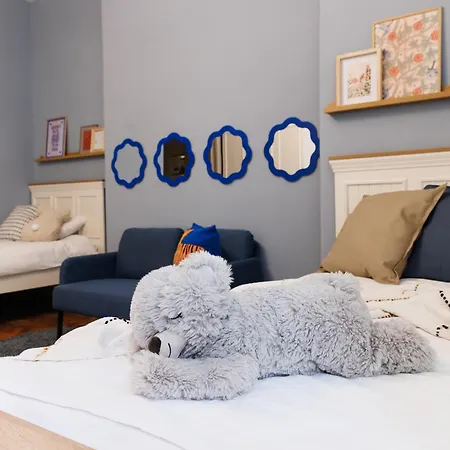 Creative Shelter 108m2 With Balcony Old Town