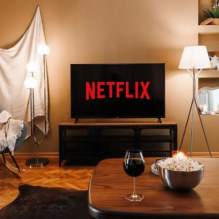 Creative Shelter 108m2 With Balcony Old Town Apartman