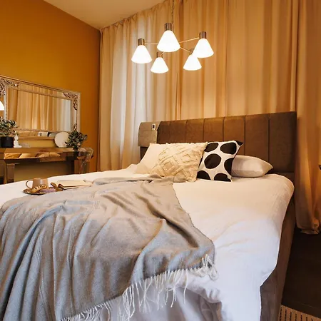 Creative Shelter 108m2 With Balcony Old Town 베오그라드