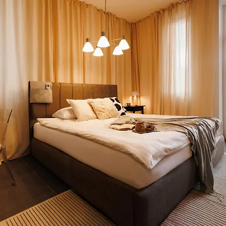 Creative Shelter 108m2 With Balcony Old Town * Belgrade